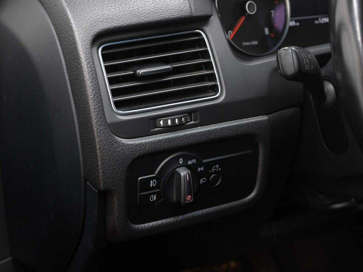 Купить Volkswagen Touareg, 2011, 203 261 км, фото №20