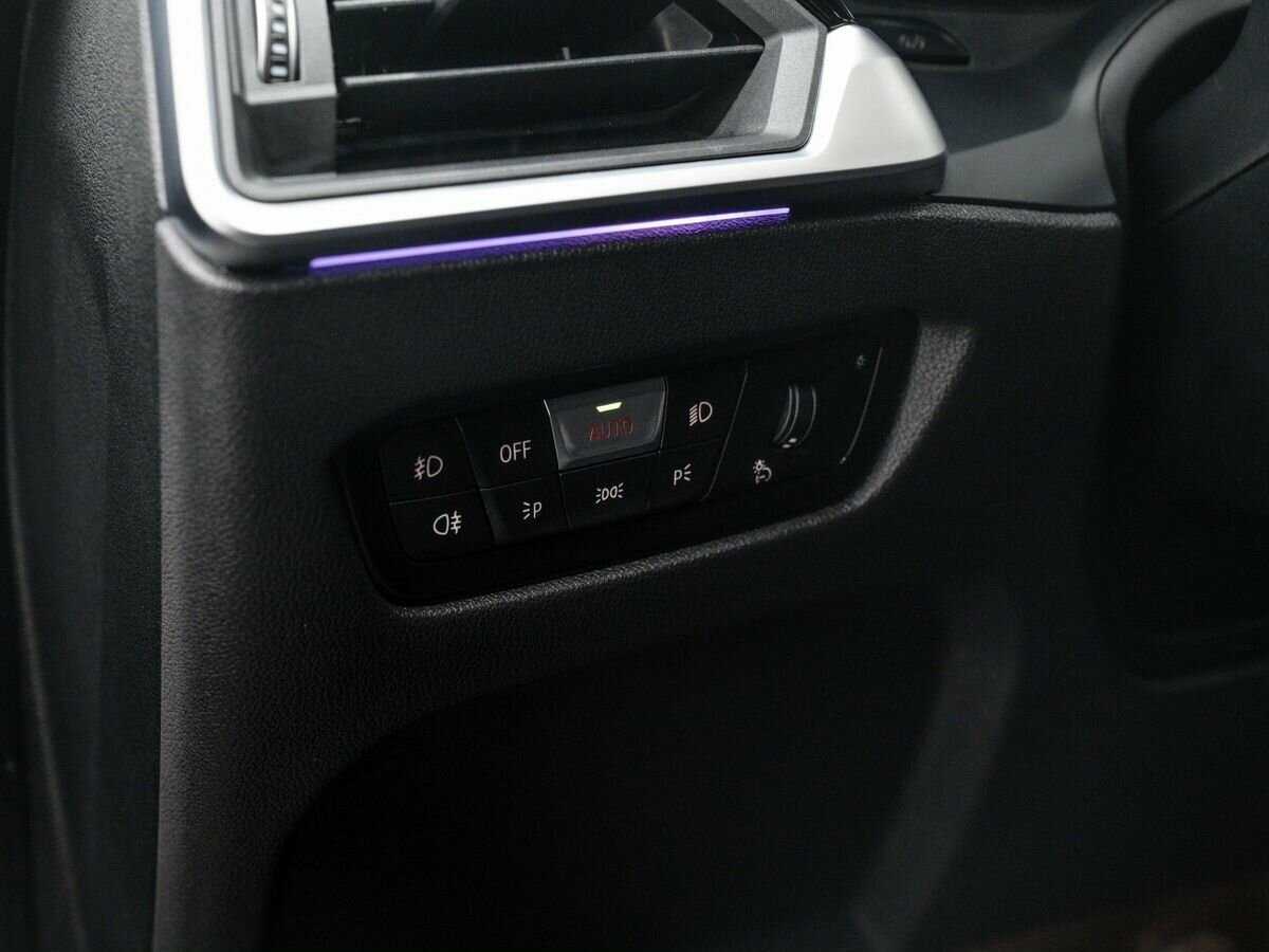 Купить BMW 3 серии 330i, 2019, 201 151 км, фото №12