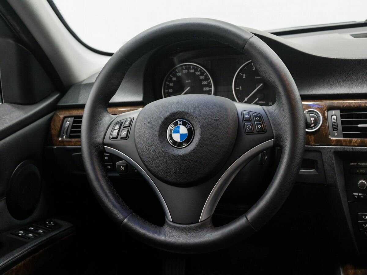 Купить BMW 3 серии 320i, 2009, 260 643 км, фото №12