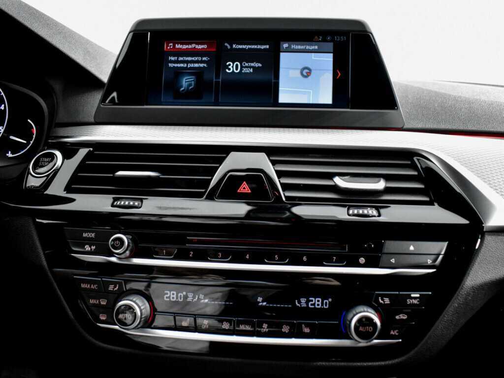 Купить BMW 5 серии 520d xDrive, 2019, 84 769 км, фото №15