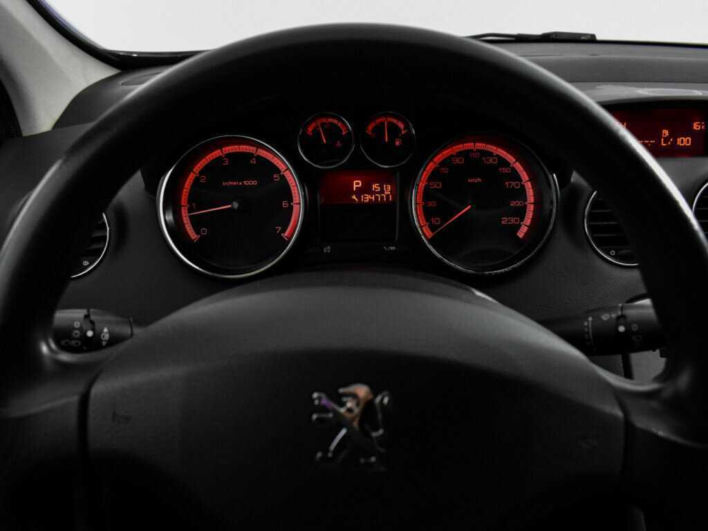 Купить Peugeot 308, 2011, 134 739 км, фото №15