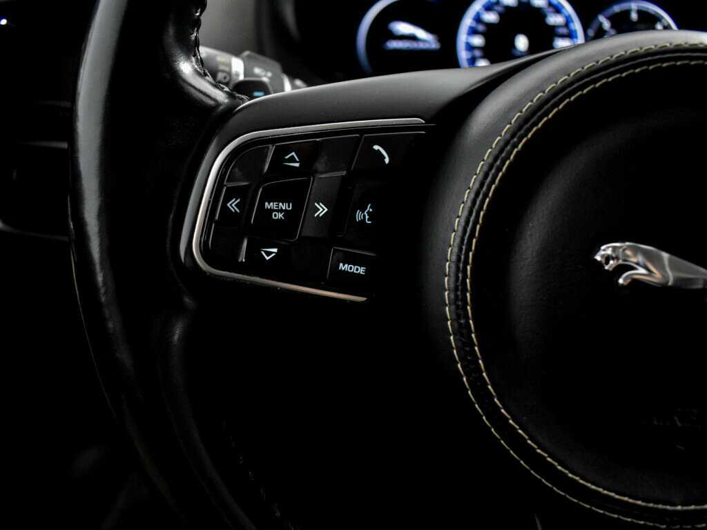 Купить Jaguar F-Pace, 2017, 59 930 км, фото №17