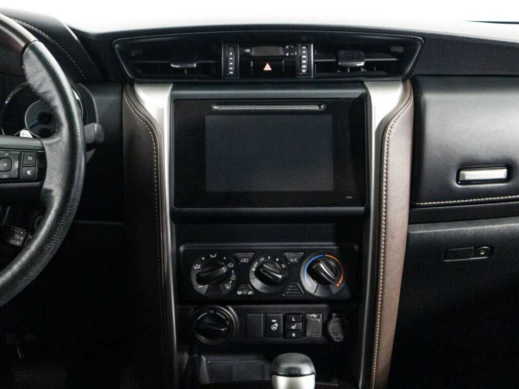 Купить Toyota Fortuner, 2019, 62 326 км, фото №14