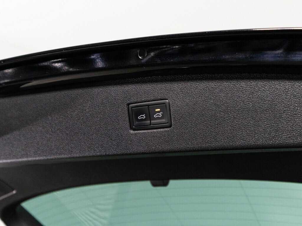 Купить Volkswagen Tiguan, 2020, 68 300 км, фото №16