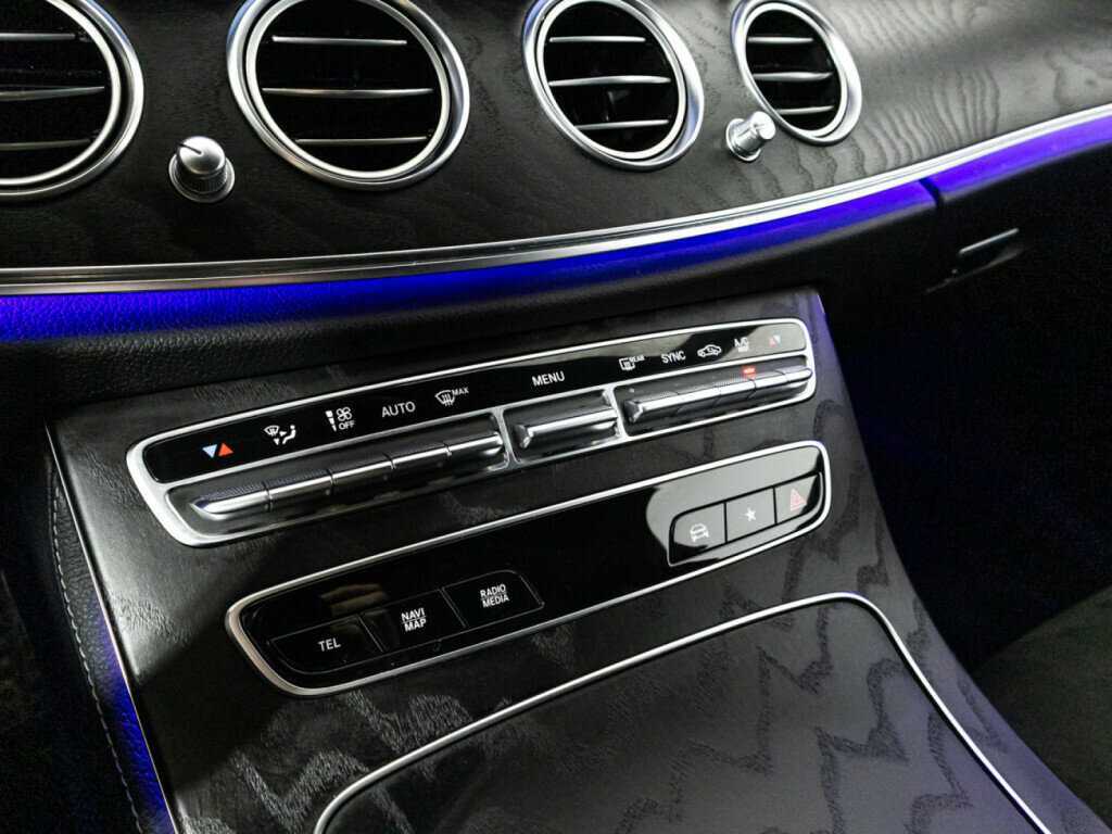 Купить Mercedes-Benz E-Класс 200, 2020, 61 017 км, фото №17