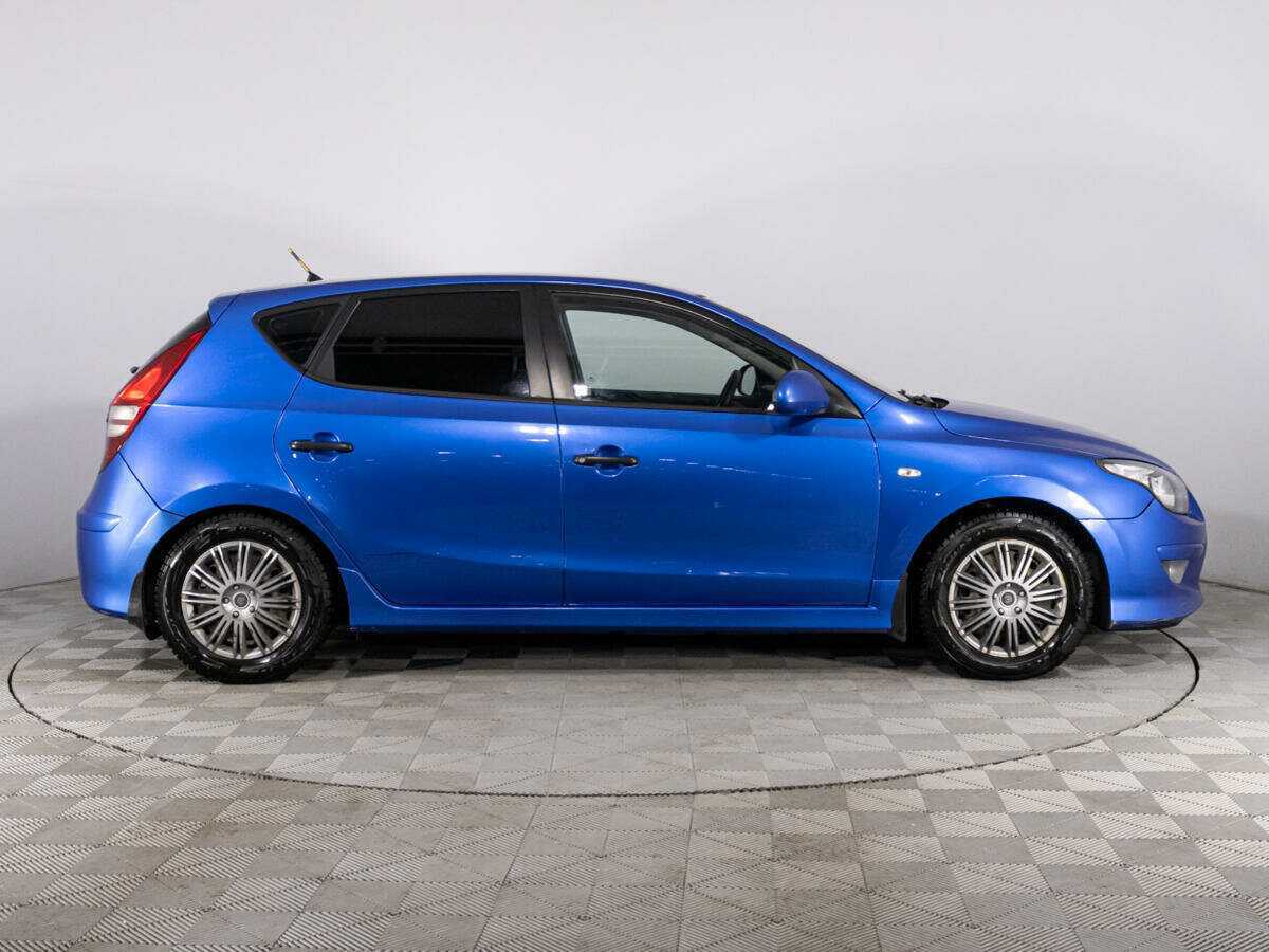 Купить Hyundai i30, 2010, 175 398 км, фото №4