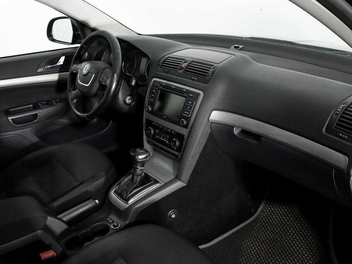 Купить Skoda Octavia, 2011, 241 500 км, фото №9