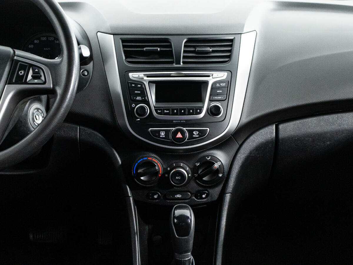 Купить Hyundai Solaris, 2015, 197 117 км, фото №14