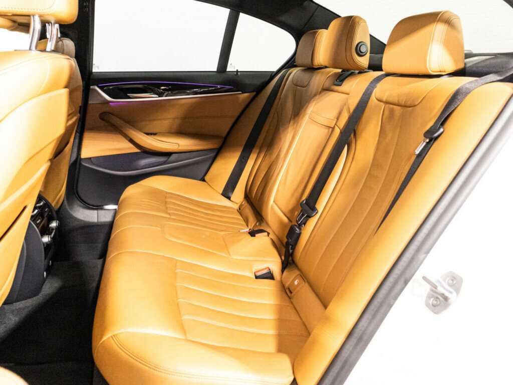 Купить BMW 5 серии 540i, 2019, 116 287 км, фото №10