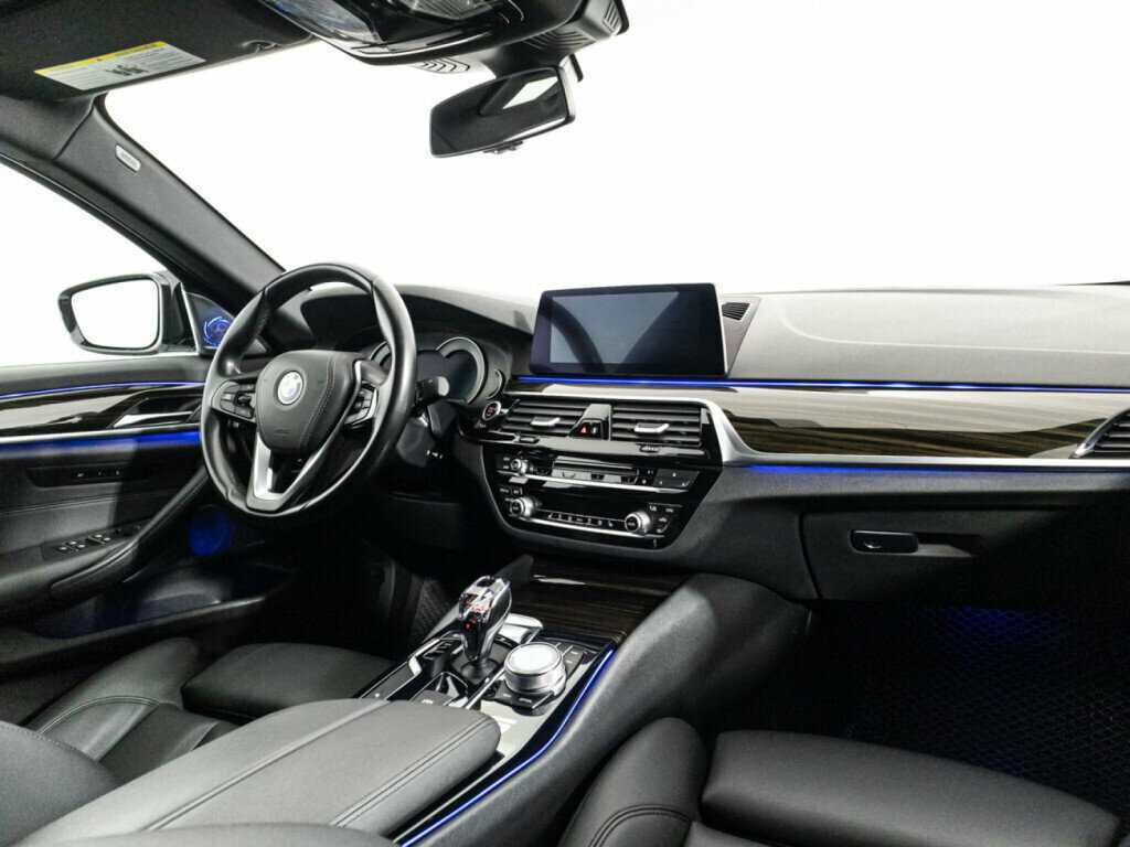 Купить BMW 5 серии 530i, 2019, 64 495 км, фото №9