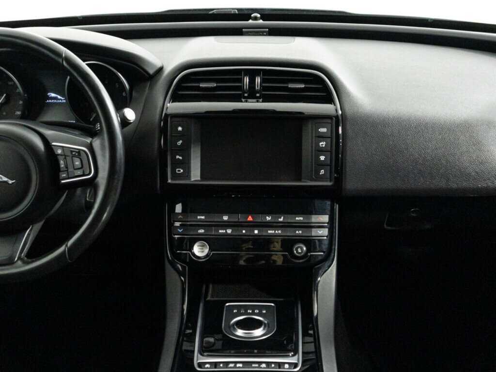 Купить Jaguar XE, 2017, 90 423 км, фото №14