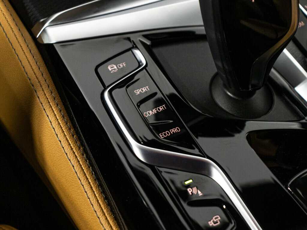 Купить BMW 5 серии 520i, 2023, 11 939 км, фото №24