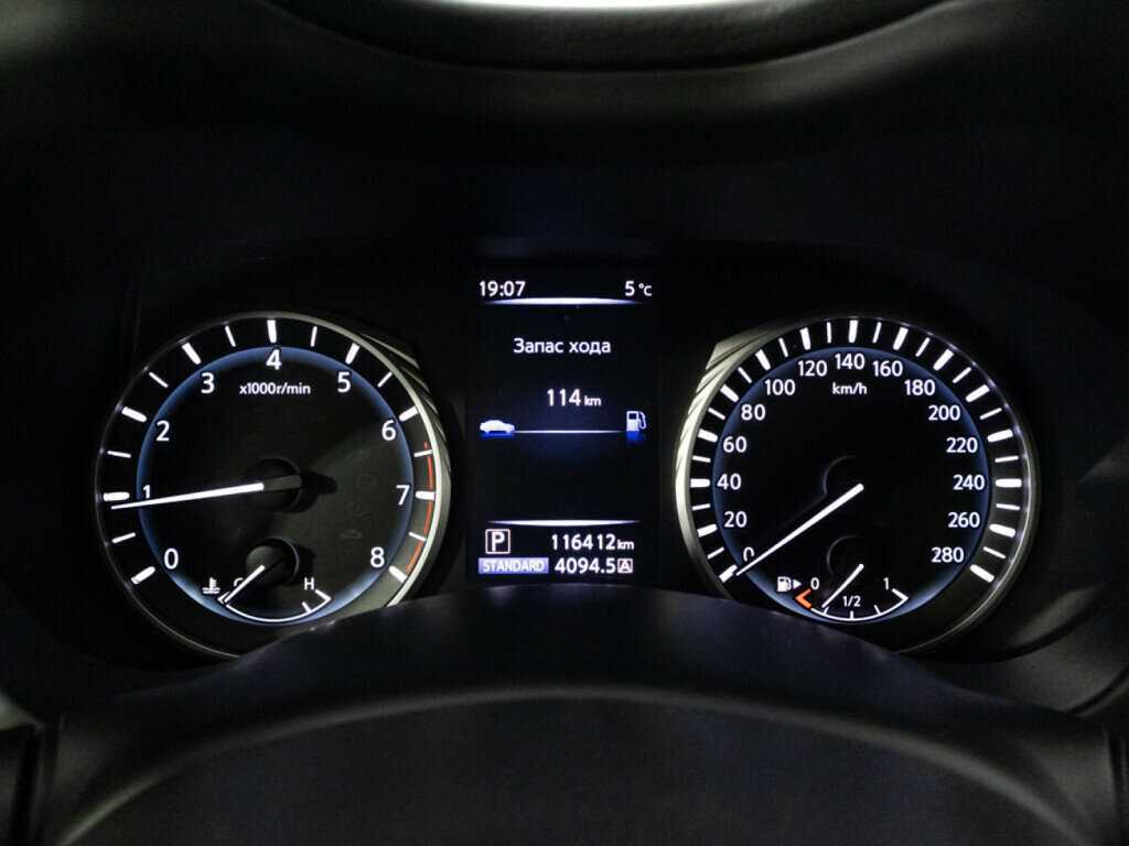 Купить Infiniti Q50, 2017, 116 412 км, фото №12