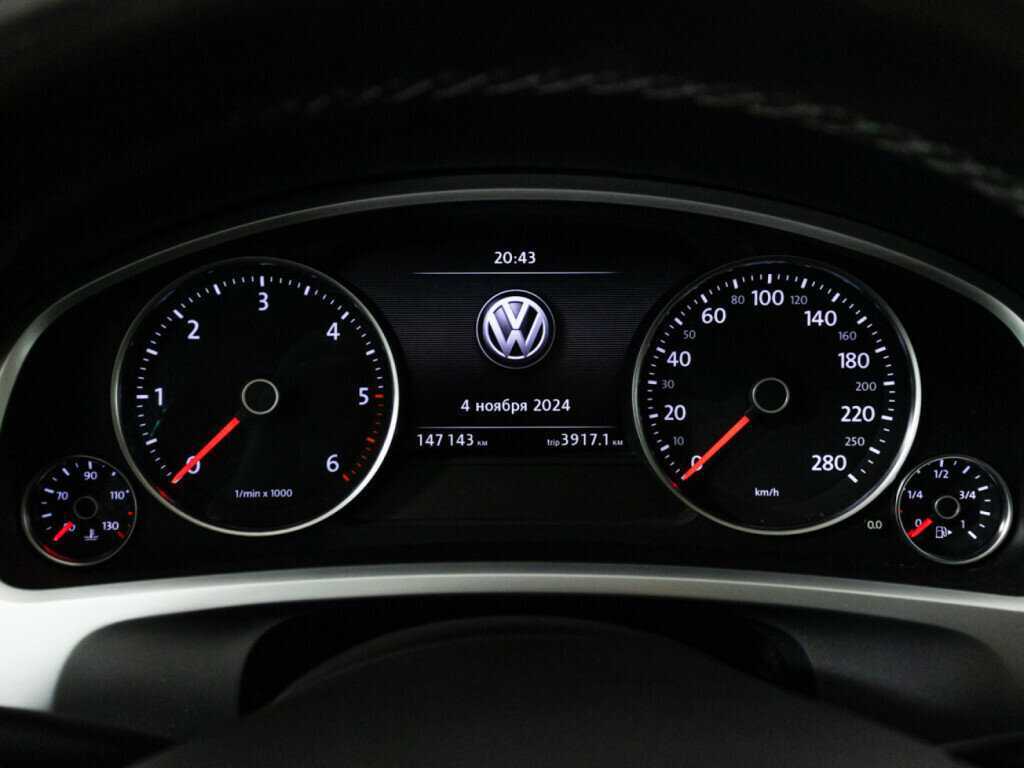 Купить Volkswagen Touareg, 2016, 146 960 км, фото №10