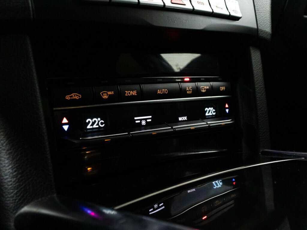 Купить Mercedes-Benz E-Класс 200, 2013, 63 901 км, фото №15