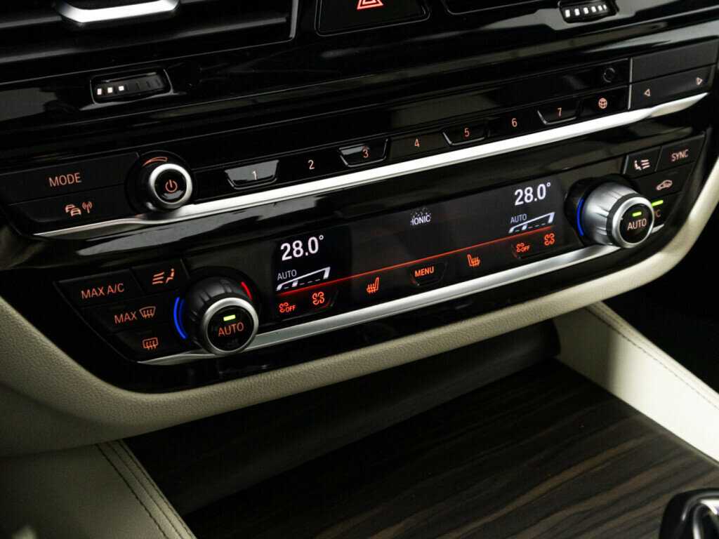 Купить BMW 5 серии 520d xDrive, 2020, 71 361 км, фото №18