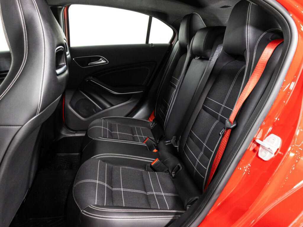 Купить Mercedes-Benz A-Класс 180, 2016, 105 560 км, фото №10