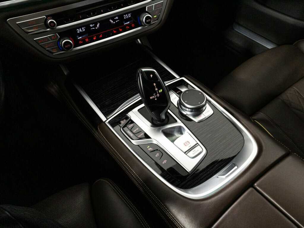 Купить BMW 7 серии 730d xDrive, 2018, 71 000 км, фото №19