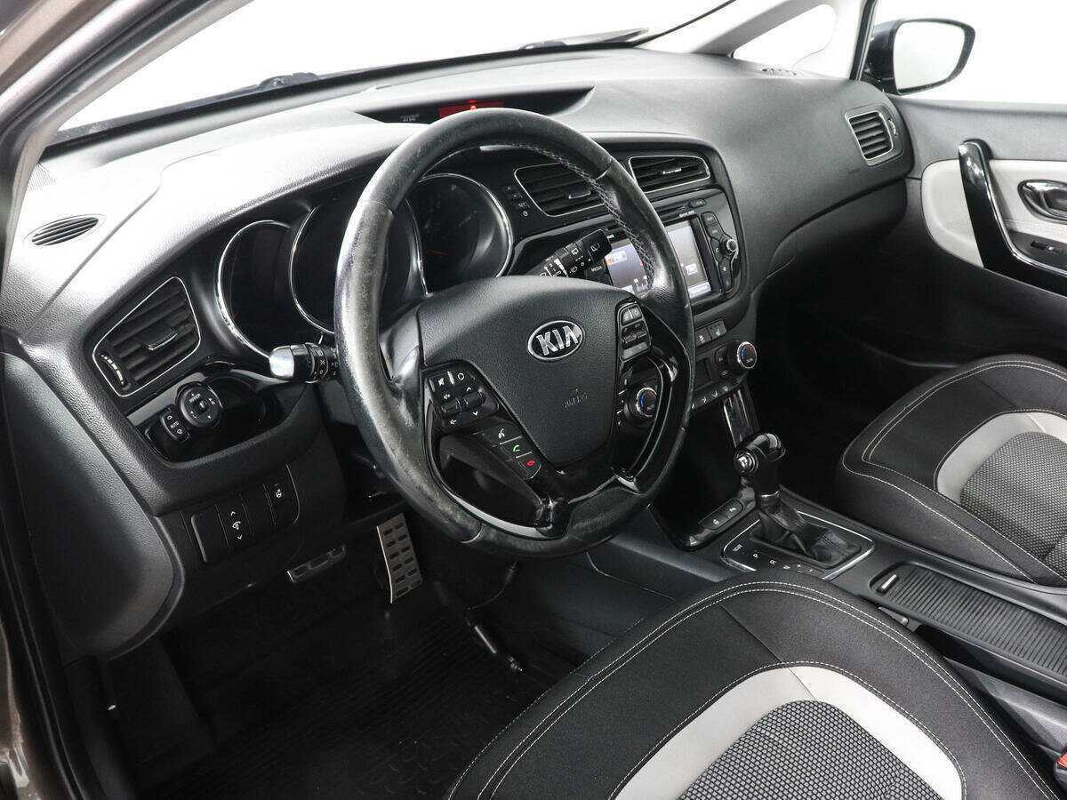 Купить Kia Ceed, 2013, 261 920 км, фото №9