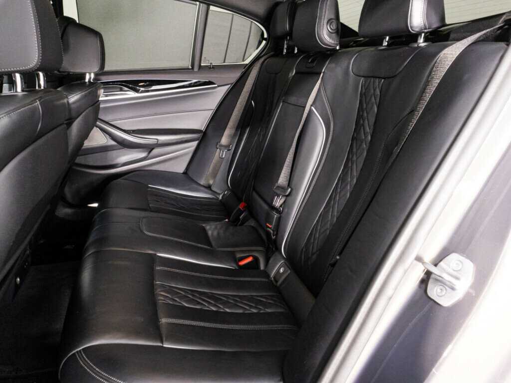 Купить BMW 5 серии M550i xDrive, 2020, 97 874 км, фото №10
