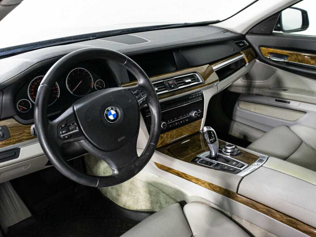 Купить BMW 7 серии 740i, 2012, 183 136 км, фото №11