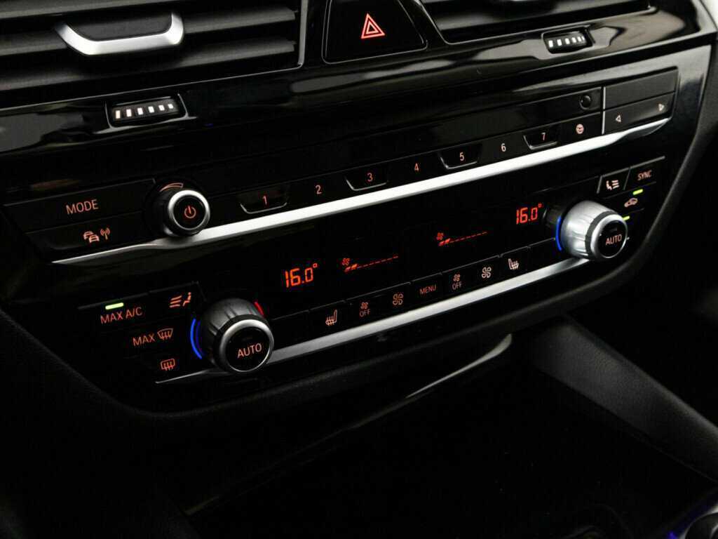 Купить BMW 5 серии 520d xDrive, 2020, 108 333 км, фото №17