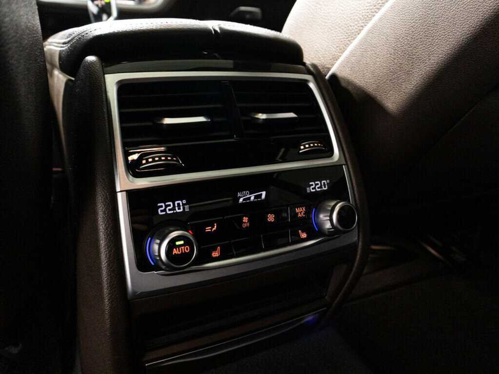 Купить BMW 7 серии Long 730Ld xDrive, 2016, 209 470 км, фото №32