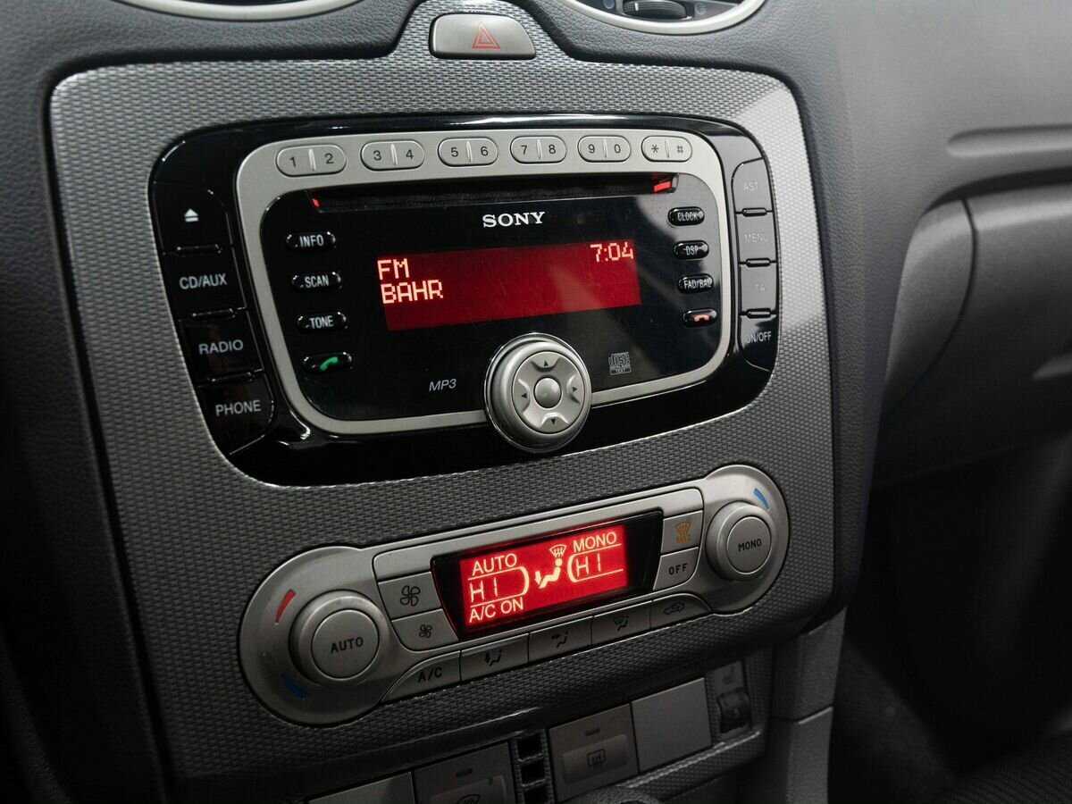 Купить Ford Focus, 2010, 335 938 км, фото №17