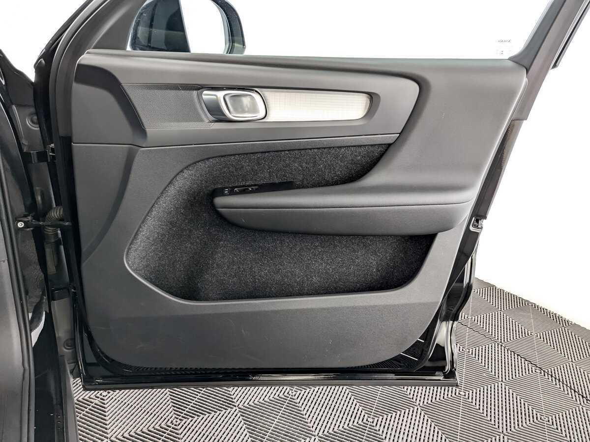 Купить Volvo XC40, 2021, 62 617 км, фото №25