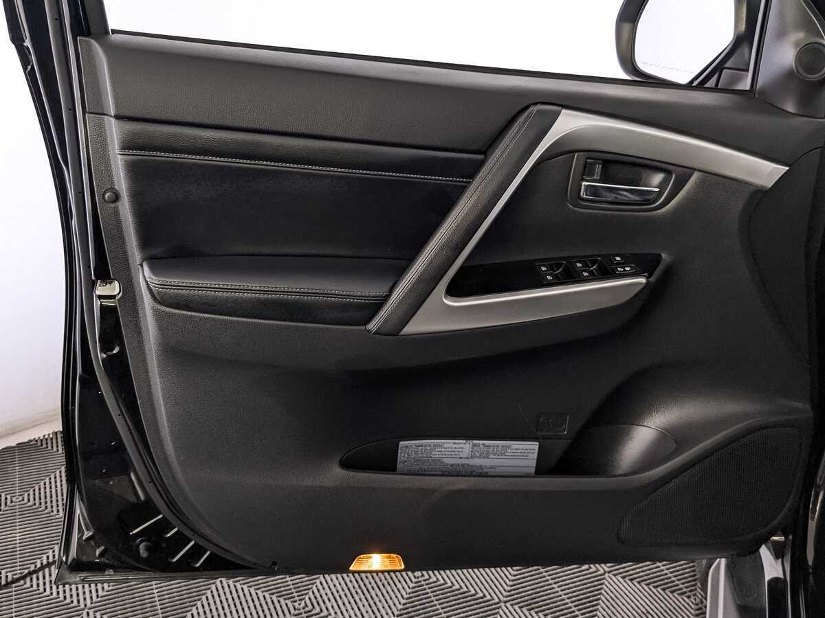 Купить Mitsubishi Montero Sport, 2023, 48 889 км, фото №17