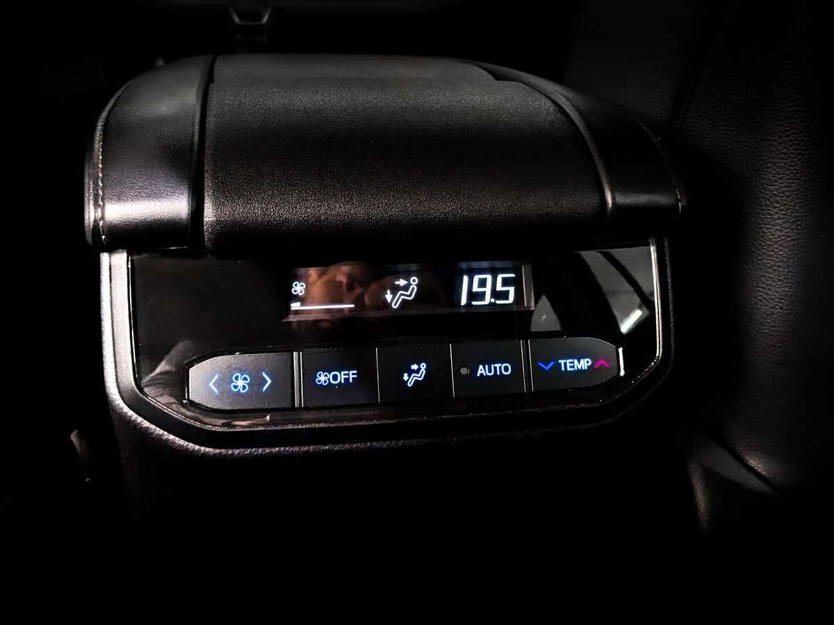 Купить Toyota Highlander, 2021, 56 873 км, фото №27