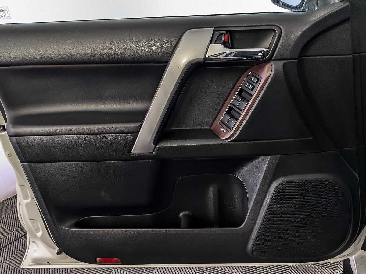 Купить Toyota Land Cruiser Prado, 2017, 108 731 км, фото №19