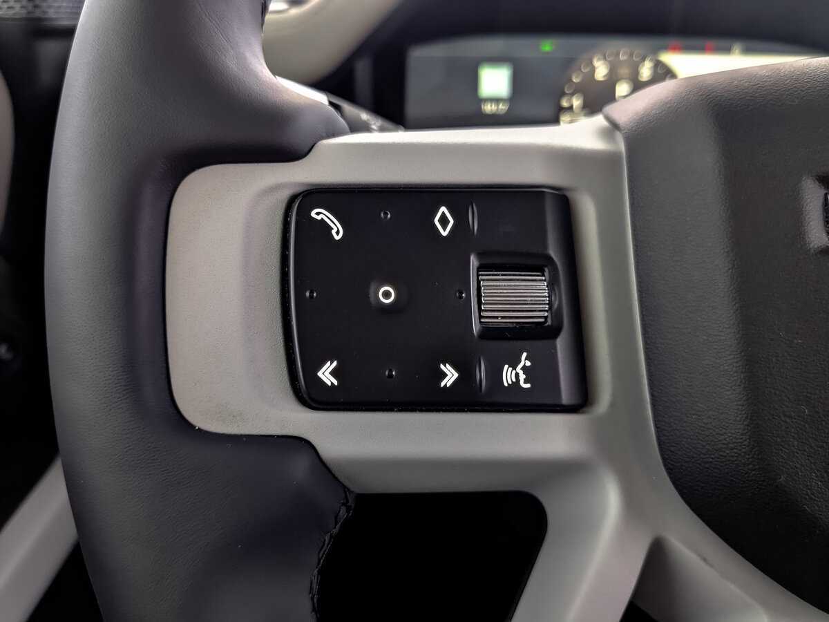 Купить Land Rover Defender 110, 2021, 61 005 км, фото №28