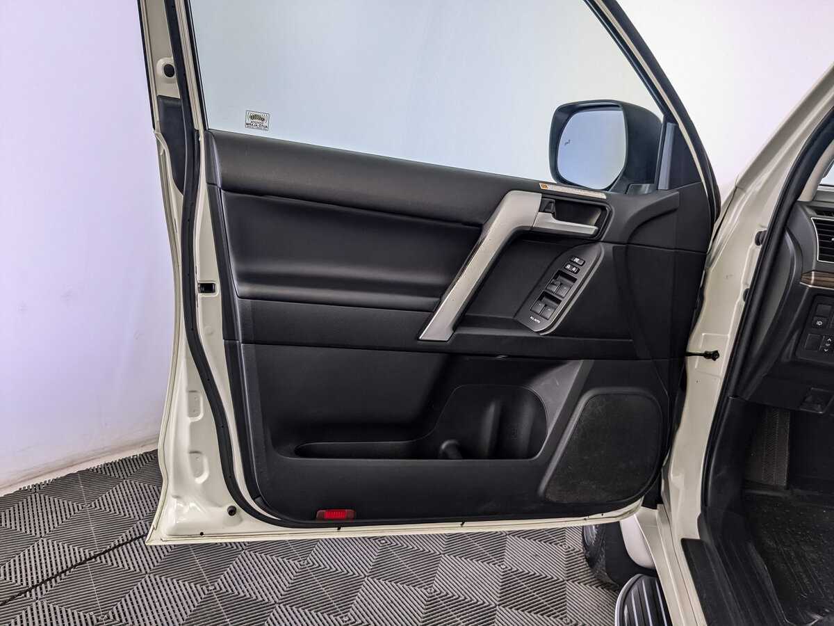 Купить Toyota Land Cruiser Prado, 2019, 124 408 км, фото №19