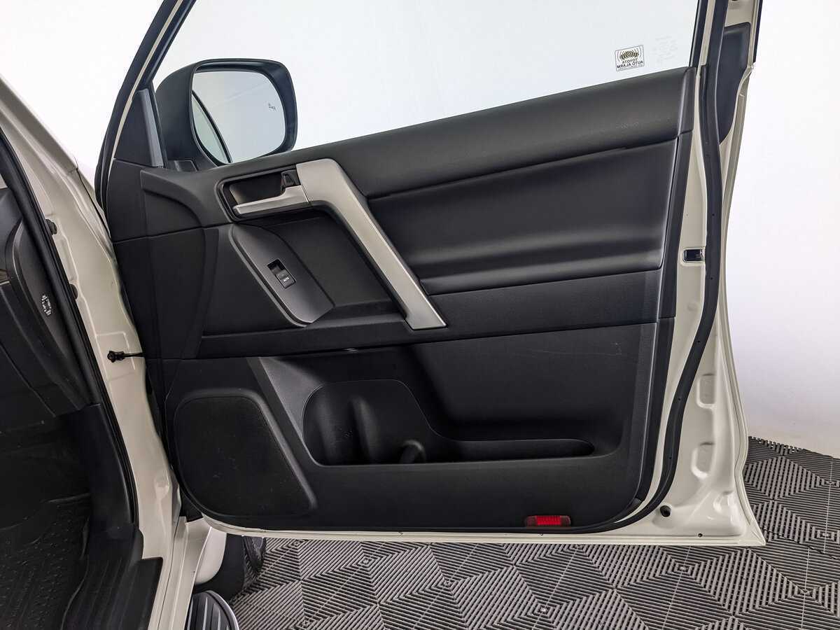 Купить Toyota Land Cruiser Prado, 2019, 124 408 км, фото №25