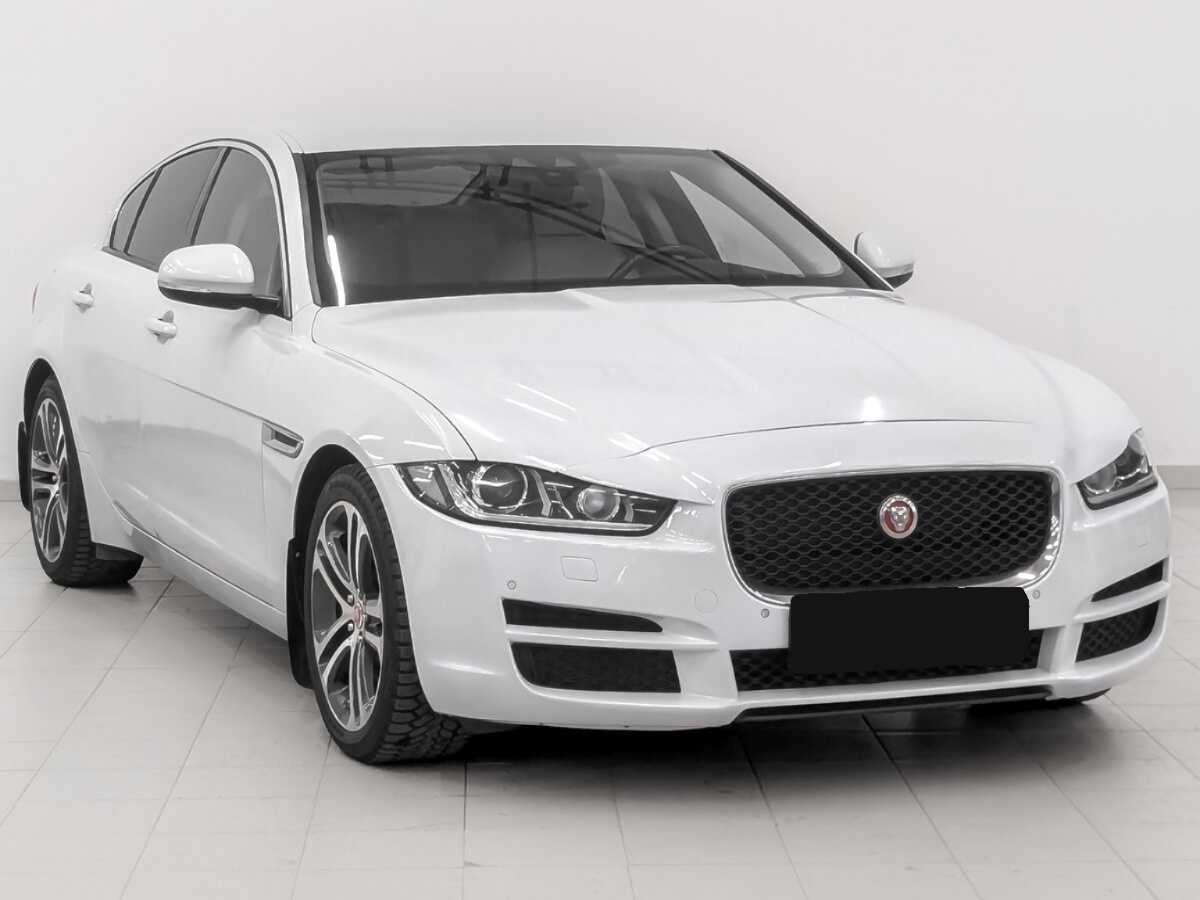 Jaguar XE