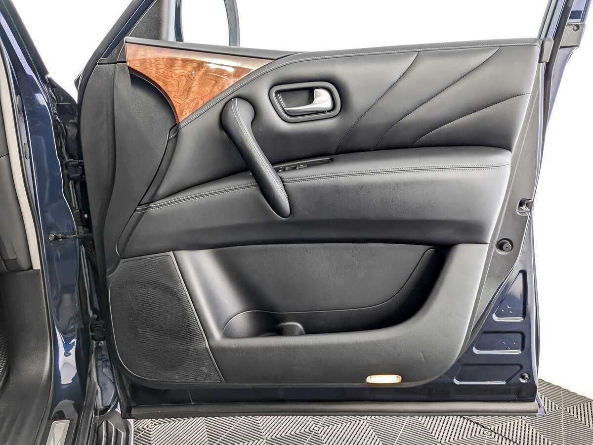 Купить Infiniti QX80, 2017, 135 877 км, фото №25