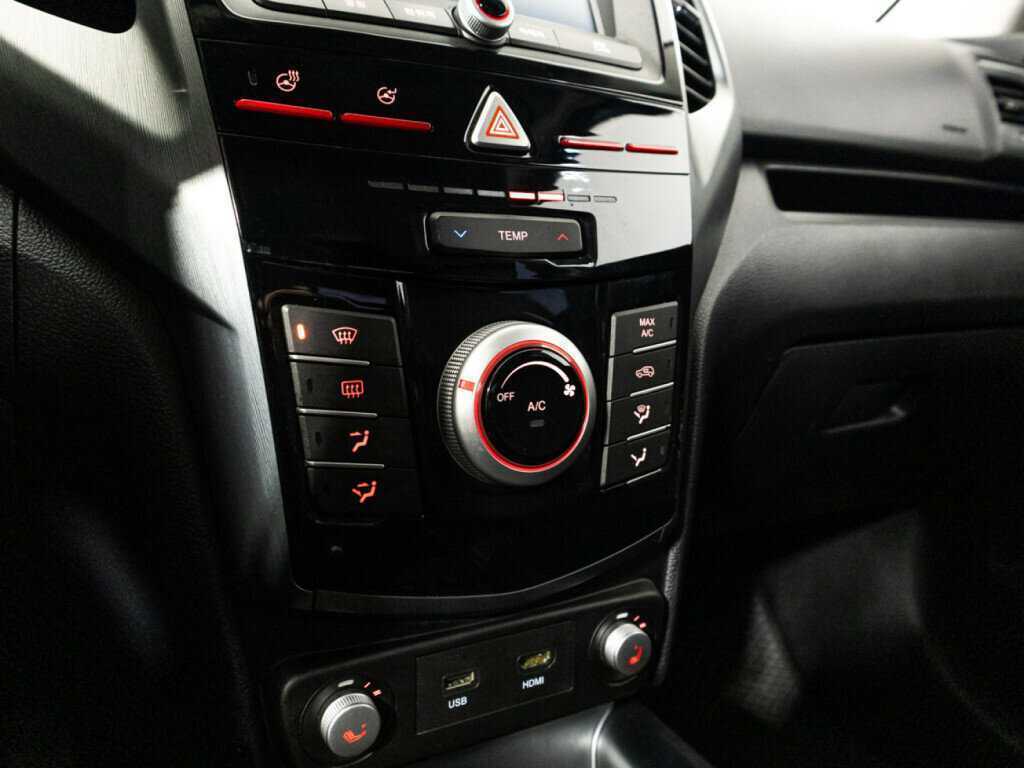 Купить SsangYong Tivoli, 2018, 105 388 км, фото №16