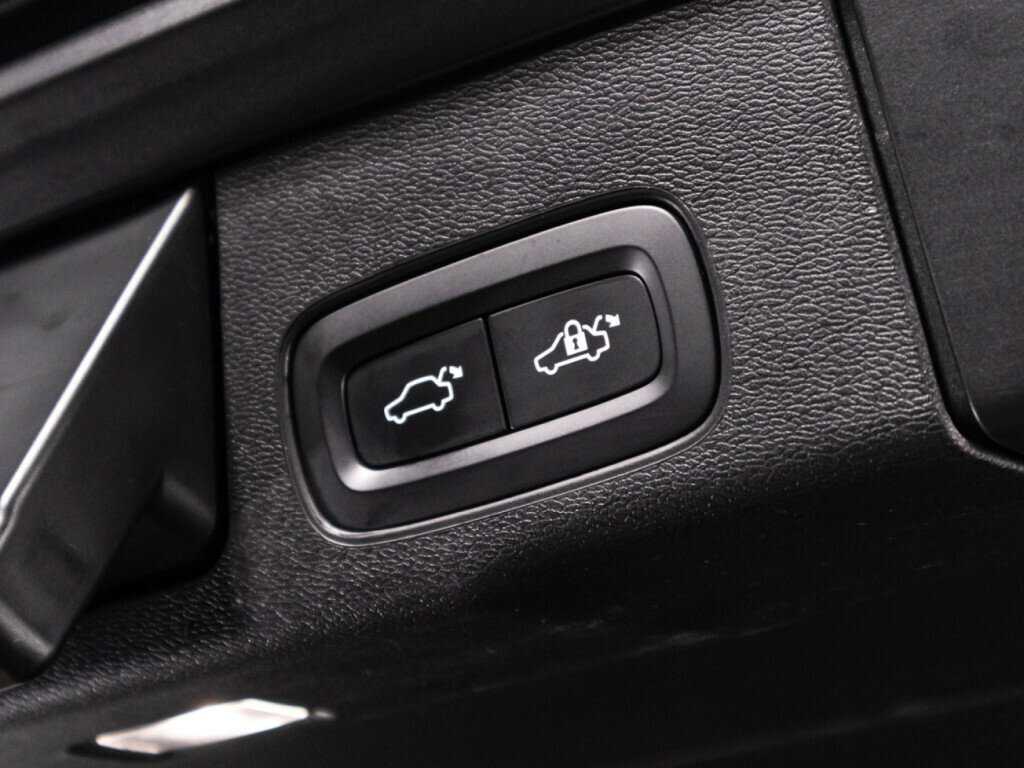 Купить Volvo XC60, 2021, 108 792 км, фото №15