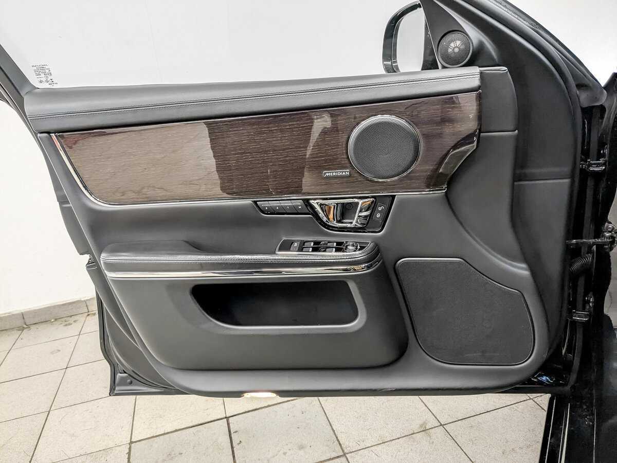 Купить Jaguar XJ, 2017, 60 602 км, фото №19