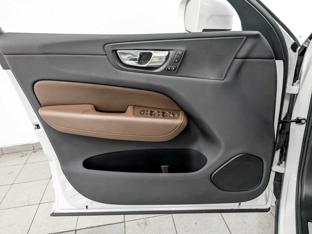 Купить Volvo XC60, 2021, 46 557 км, фото №17