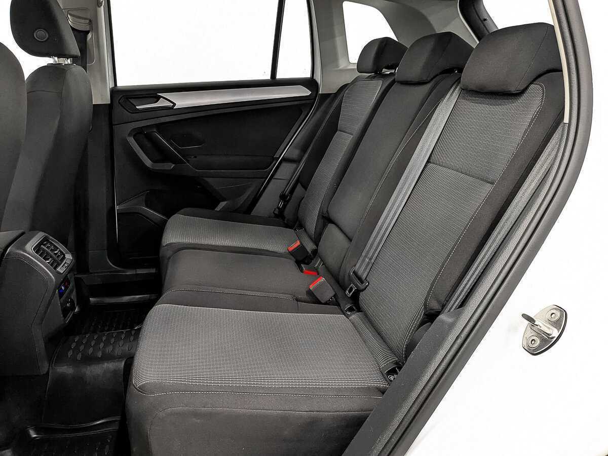 Купить Volkswagen Tiguan, 2021, 155 186 км, фото №16