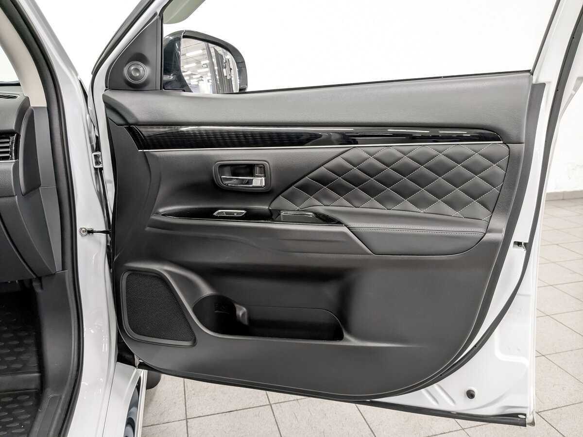 Купить Mitsubishi Outlander, 2022, 8 874 км, фото №25