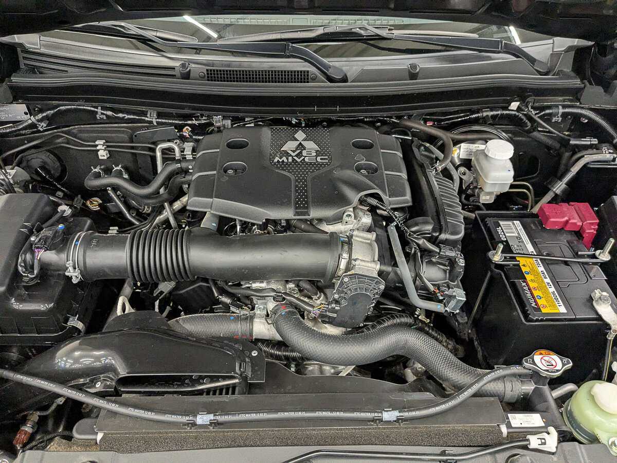 Купить Mitsubishi Montero Sport, 2021, 12 156 км, фото №9