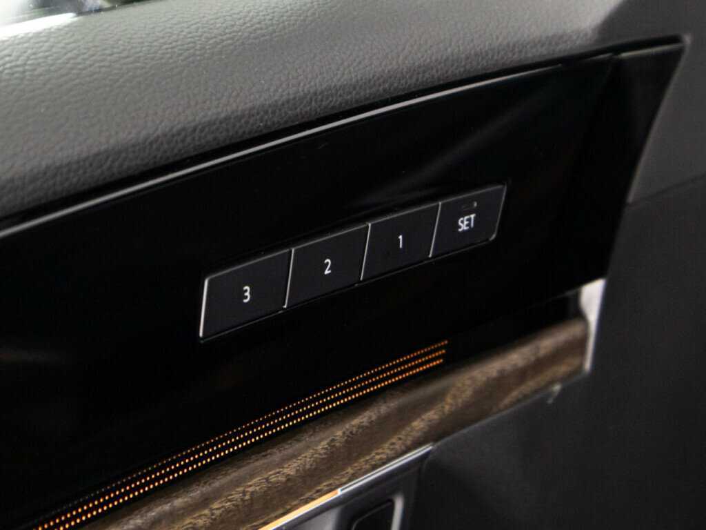 Купить Volkswagen Touareg, 2019, 138 328 км, фото №17