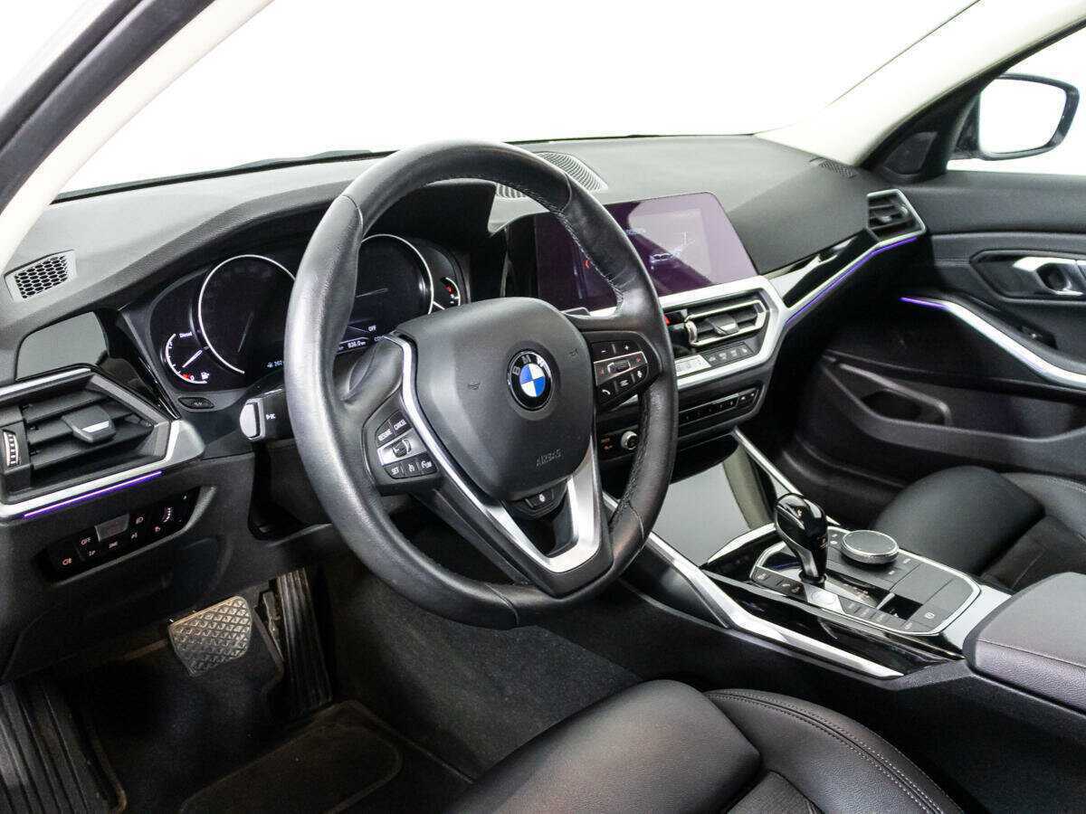 Купить BMW 3 серии 318d, 2020, 73 969 км, фото №11
