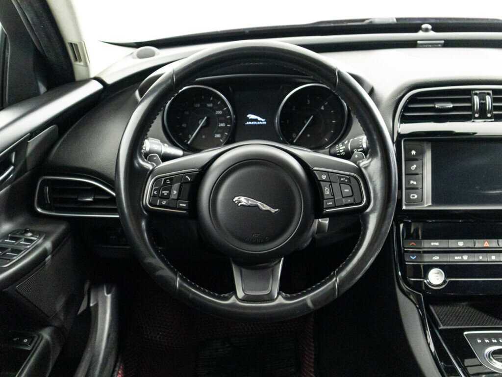 Купить Jaguar XE, 2017, 162 965 км, фото №18