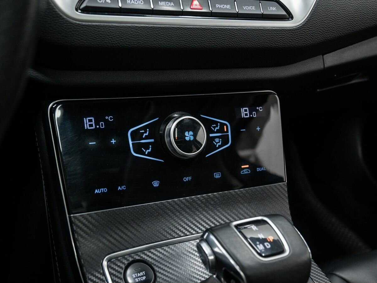 Купить Hongqi H5, 2022, 33 000 км, фото №23