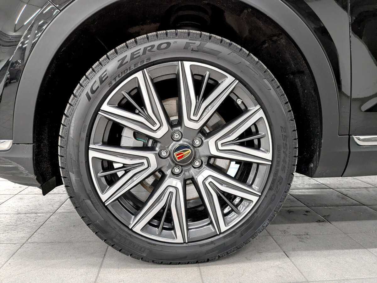 Купить Hongqi HS5, 2024, 3 580 км, фото №18