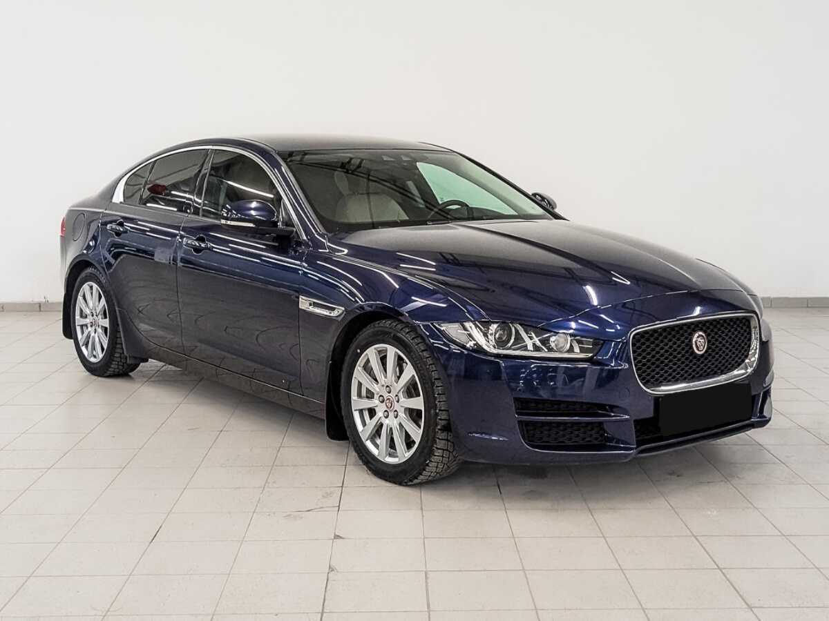 Jaguar XE